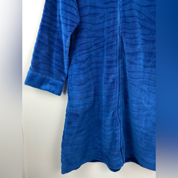 Miss Elaine size Small Women’s Blue Long Sleeve Zip Up Robe - Picture 3 of 6